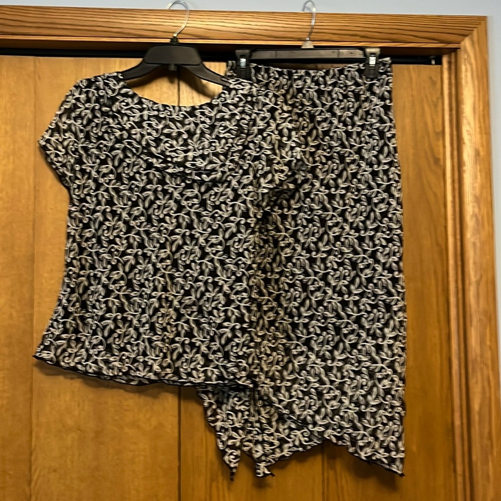 2 Piece Skirt and Top Set Size 8